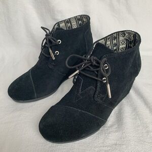 Toms Women's Desert Wedge Ankle Booties Black Suede Lace Up Sz 7